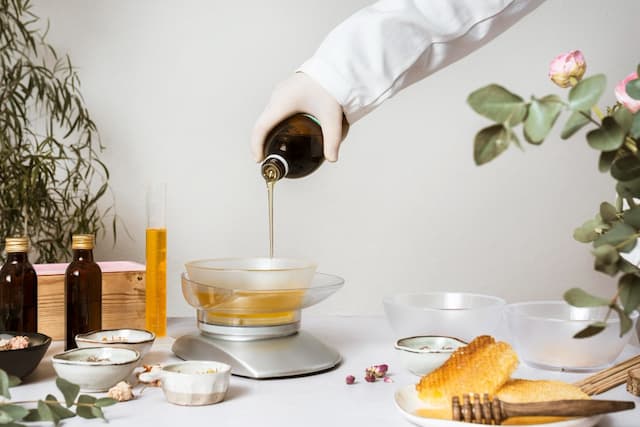 How Beeswax Is Made: From Beehives to Bulk Production