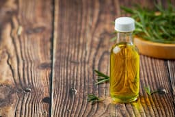 The Carrot Seed Oil Benefits for Clean Beauty: Sustainable Solutions for Personal Care Brands