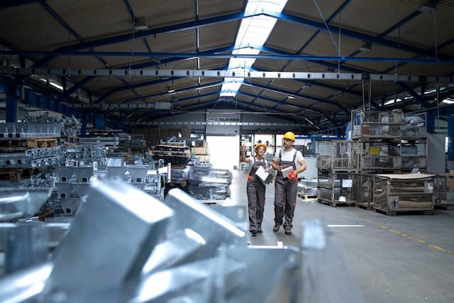 Uses for Methyl Ethyl Ketone and Elchemy&#8217;s Role in Supplying Industrial-Grade MEK with Technical Support