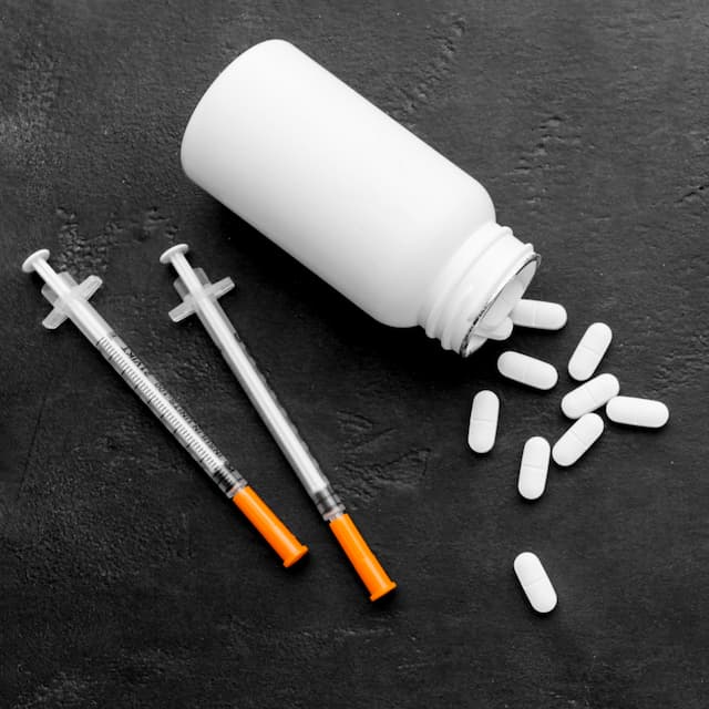 Hydrogen Peroxide vs Rubbing Alcohol: Applications Across Healthcare and Industrial Sectors