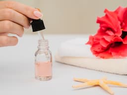 Rosehip Oil vs Jojoba Oil: How Each Enhances Perfume and Aroma Profiles