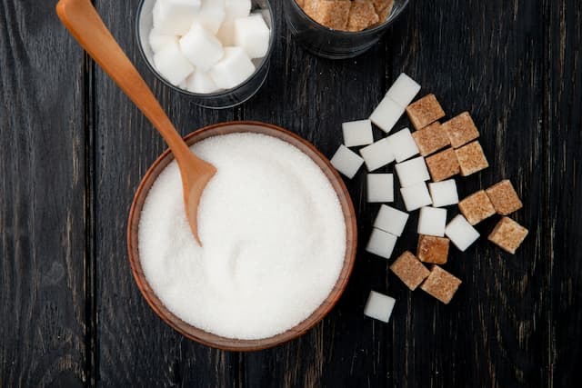 Industrial Sweeteners Explained: Dextrose vs Sucrose for Food and Pharma Manufacturing