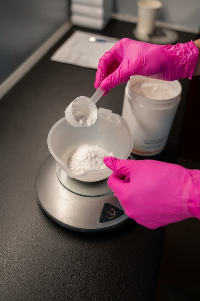 Bleach vs. Hydrogen Peroxide: The Truth About Safety, Strength, and Everyday Use