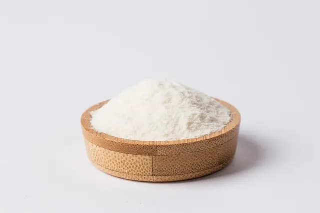 Xanthan Gum vs Cetyl Alcohol: Thickener vs Emollient Explained