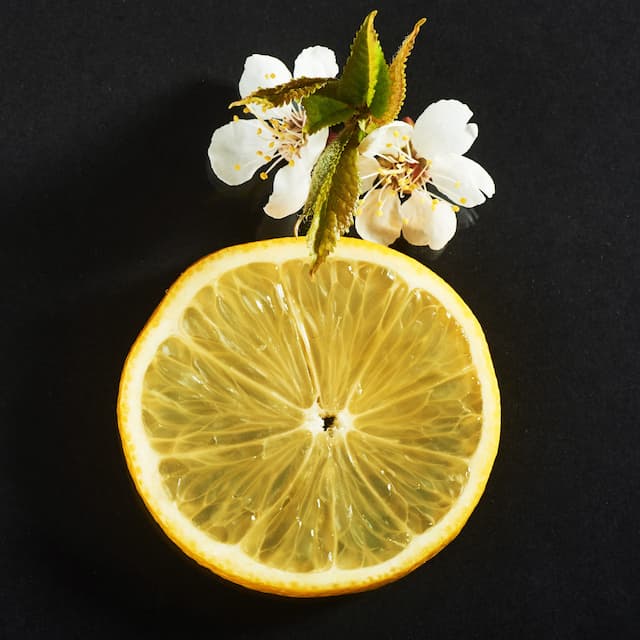 Understanding Neroli and Orange Blossom: Therapeutic Uses and Differences