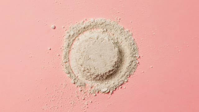 Calamine Powder Uses: Skin Benefits, FDA Status and U.S. Consumer Trends
