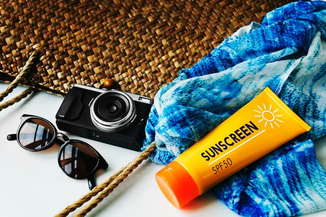 Titanium Dioxide vs Zinc Oxide Sunscreen: Which Mineral UV Filter Should You Actually Use?