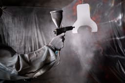 Epoxy vs Polyurethane: Key Differences for Industrial Coatings and Adhesives