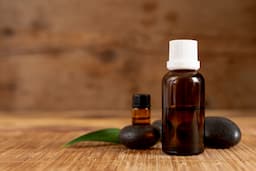 The Complete Guide to Eugenol Essential Oil: Properties and Applications